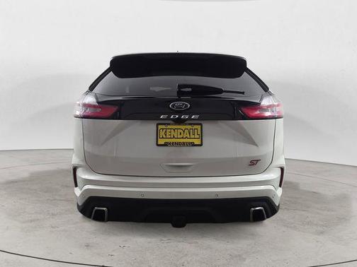 2022 Ford Edge ST
