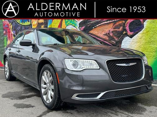 2017 Chrysler 300 Limited