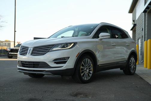 2015 Lincoln MKC Base