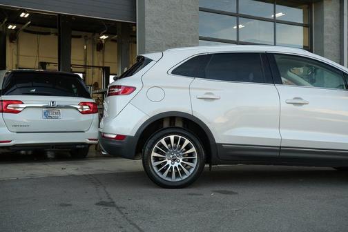 2015 Lincoln MKC Base