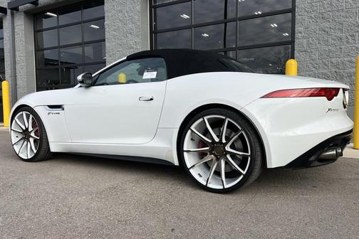 2014 Jaguar F-TYPE V8 S