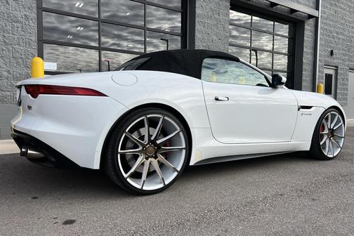 2014 Jaguar F-TYPE V8 S