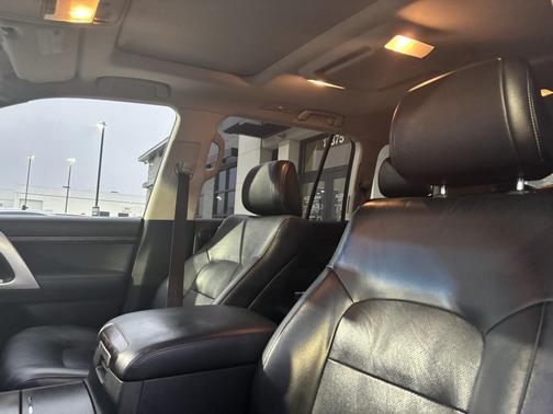 2013 Toyota Land Cruiser Base