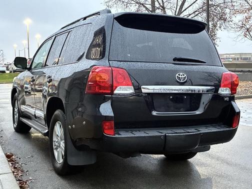 2013 Toyota Land Cruiser Base