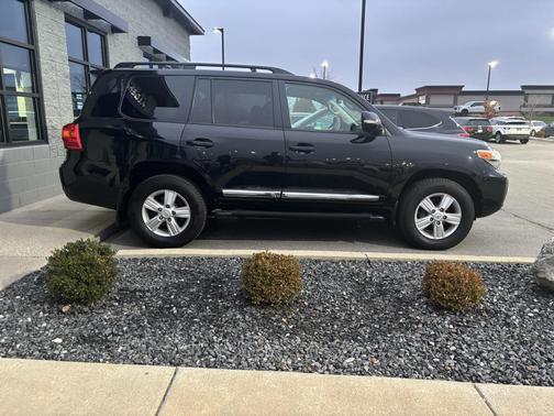 2013 Toyota Land Cruiser Base