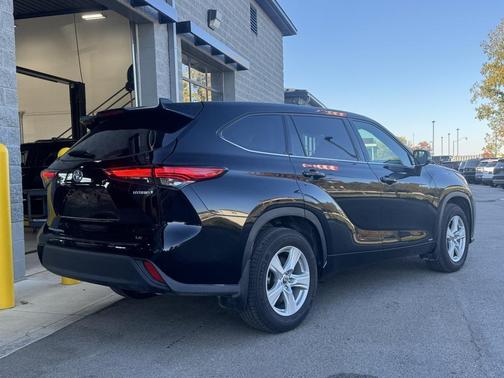 2021 Toyota Highlander Hybrid LE