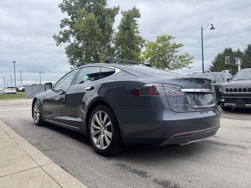 2016 Tesla Model S 70D