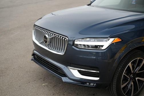 2023 Volvo XC90 B6 Plus 7-Seater