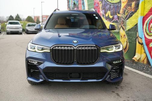 2022 BMW X7 M50i