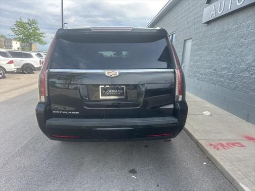 2019 Cadillac Escalade ESV Luxury