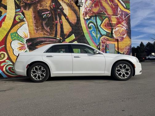 2016 Chrysler 300C Platinum