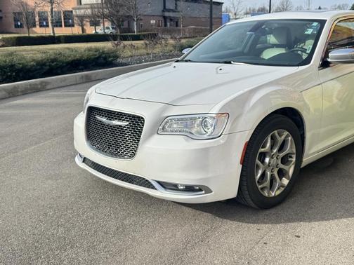 2016 Chrysler 300C Platinum