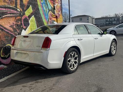 2016 Chrysler 300C Platinum