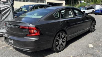 Platinum Grey Metallic 2023 Volvo S90 B6 Ultimate