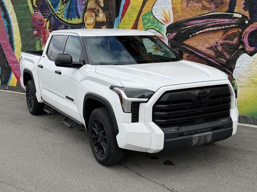 2022 Toyota Tundra SR5