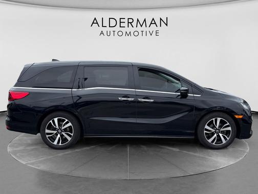 Crystal Black Pearl 2019 Honda Odyssey Elite