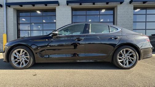 2022 Genesis G70 2.0T AWD