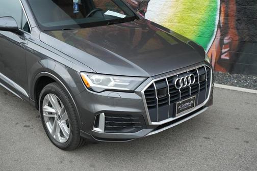 2021 Audi Q7 45 Premium Plus