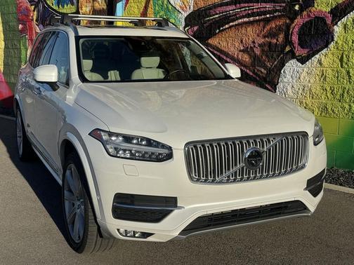 2019 Volvo XC90 T6 Inscription