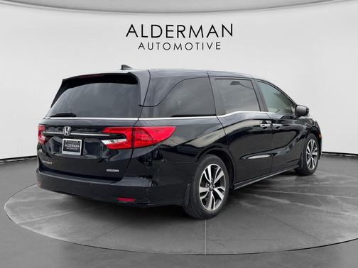 Crystal Black Pearl 2021 Honda Odyssey Touring