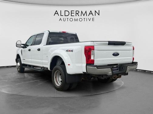 Oxford White 2018 Ford F-350 XLT