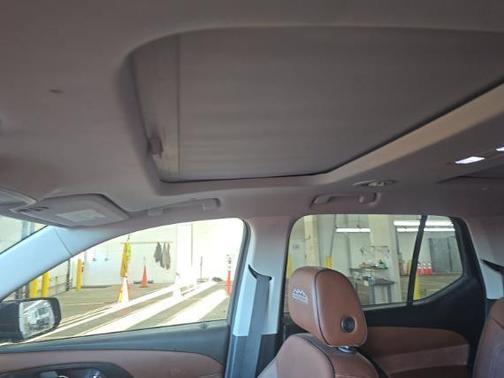 Mosaic Black Metallic 2018 Chevrolet Traverse High Country