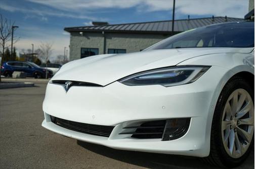 2016 Tesla Model S 75D