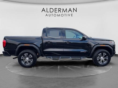 Onyx Black 2023 GMC Canyon AT4