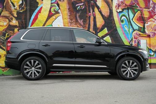 2024 Volvo XC90 B6 Plus Bright Theme 7-Seater