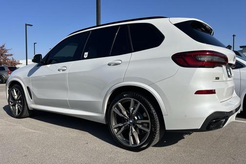 2020 BMW X5 M50i