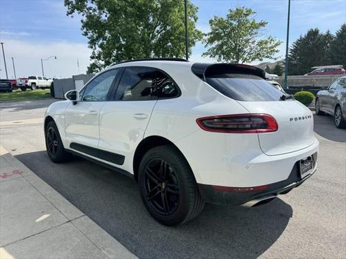 2018 Porsche Macan Base