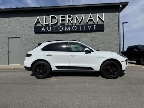 2018 Porsche Macan Base
