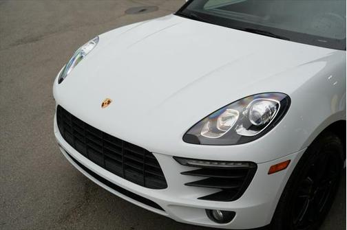 2018 Porsche Macan Base