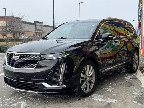 2022 Cadillac XT6 Premium Luxury FWD