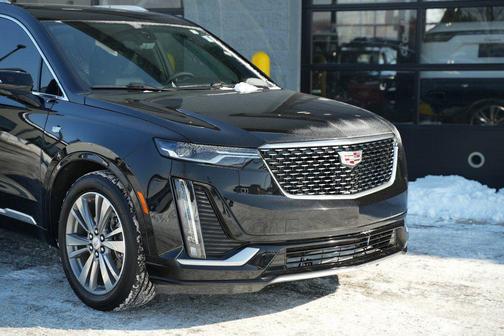 2022 Cadillac XT6 Premium Luxury FWD