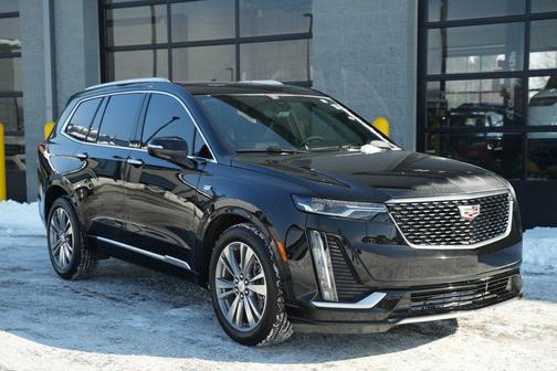 2022 Cadillac XT6 Premium Luxury FWD