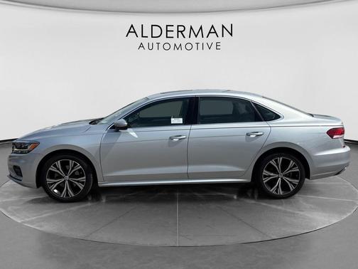 Reflex Silver Metallic 2021 Volkswagen Passat 2.0T SE