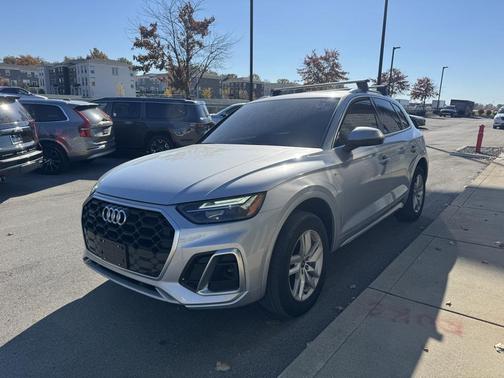 2022 Audi Q5 45 S line Premium