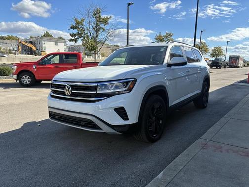 2022 Volkswagen Atlas 2.0T SE w/Technology