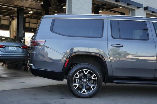 2024 Jeep Wagoneer L Series III 4x4