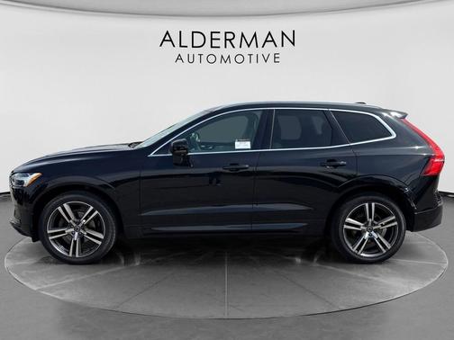 Onyx Black Metallic 2018 Volvo XC60 T5 Momentum