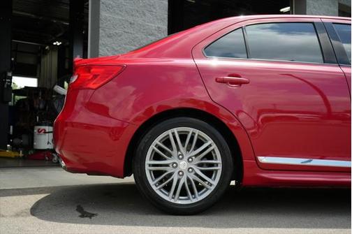 2011 Suzuki Kizashi Sport SLS