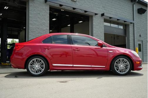 2011 Suzuki Kizashi Sport SLS