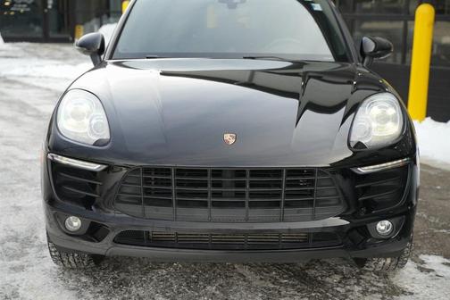 2017 Porsche Macan Base