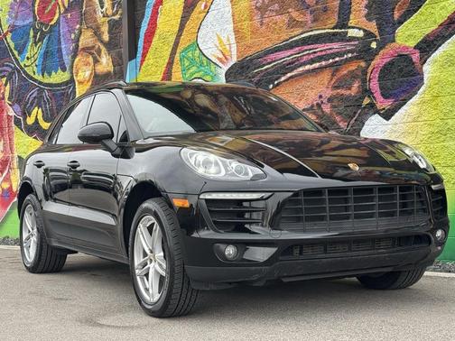 2017 Porsche Macan Base