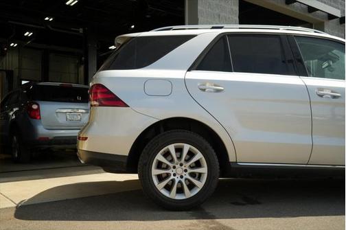 2016 Mercedes-Benz GLE-Class GLE 300d 4MATIC