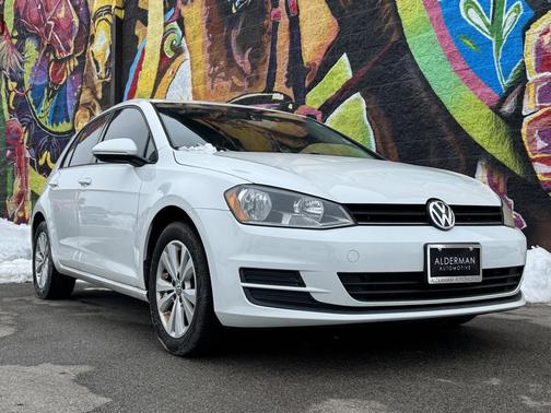 2015 Volkswagen Golf TDI SE 4-Door