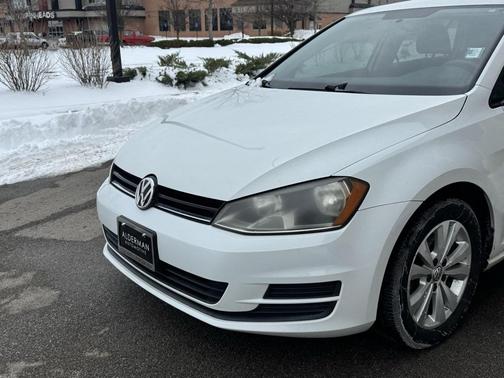 2015 Volkswagen Golf TDI SE 4-Door