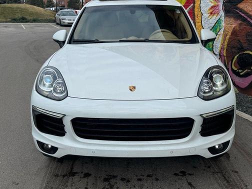 2016 Porsche Cayenne Cayenne