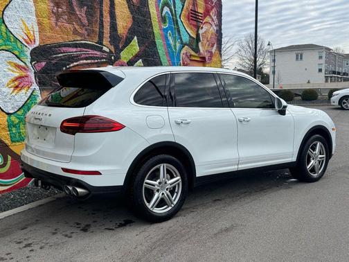 2016 Porsche Cayenne Cayenne